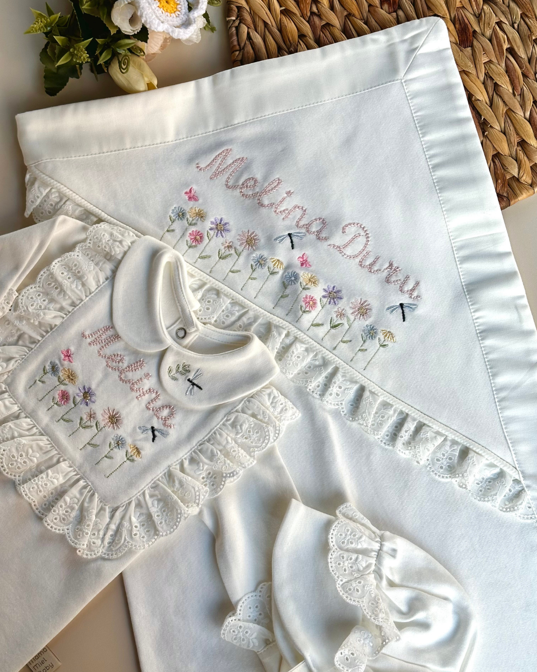 Fistolu Bahçe Set - (Tulum, şapka, battaniye, yastık)