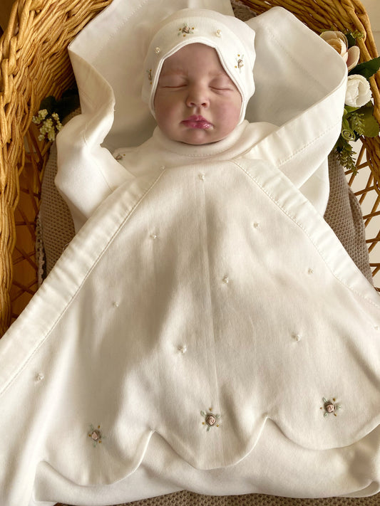 İnci Güllü Tulum Şapka ve Battaniye