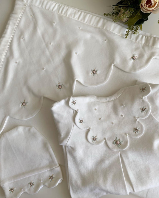 İnci Güllü Tulum Şapka ve Battaniye