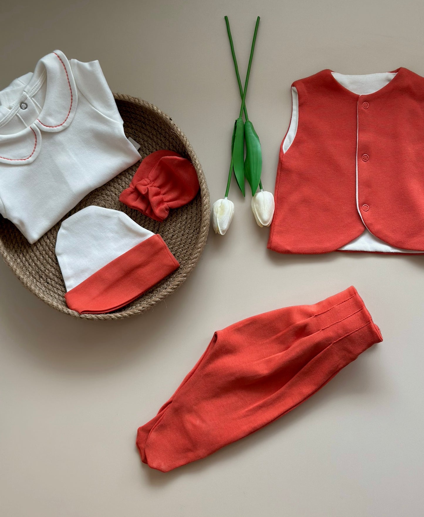 Tile 5-Piece Hospital Set (Vest, Snap Bodysuit, Pleated Trousers, Beanie, Gloves)