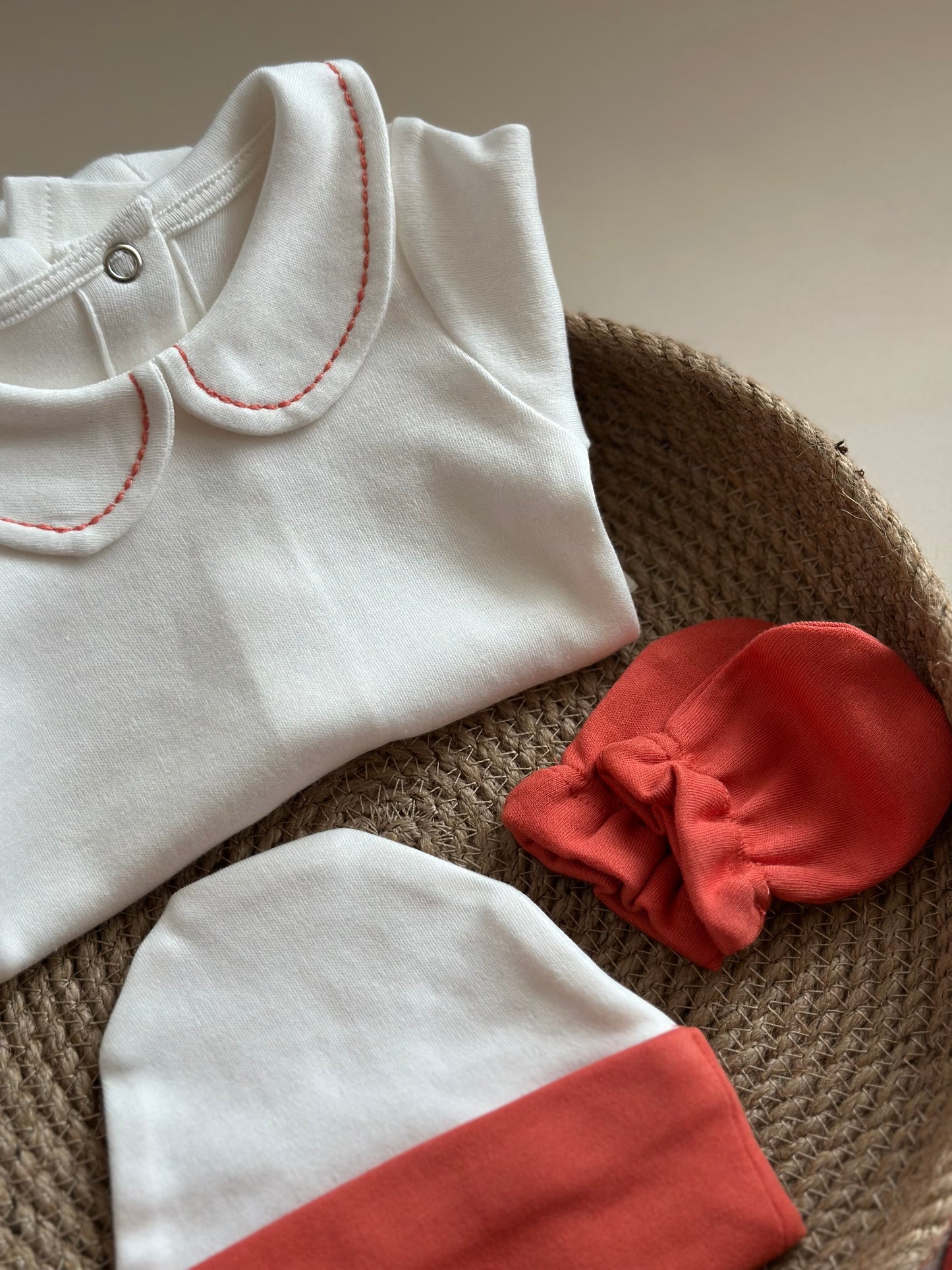 Tile 5-Piece Hospital Set (Vest, Snap Bodysuit, Pleated Trousers, Beanie, Gloves)