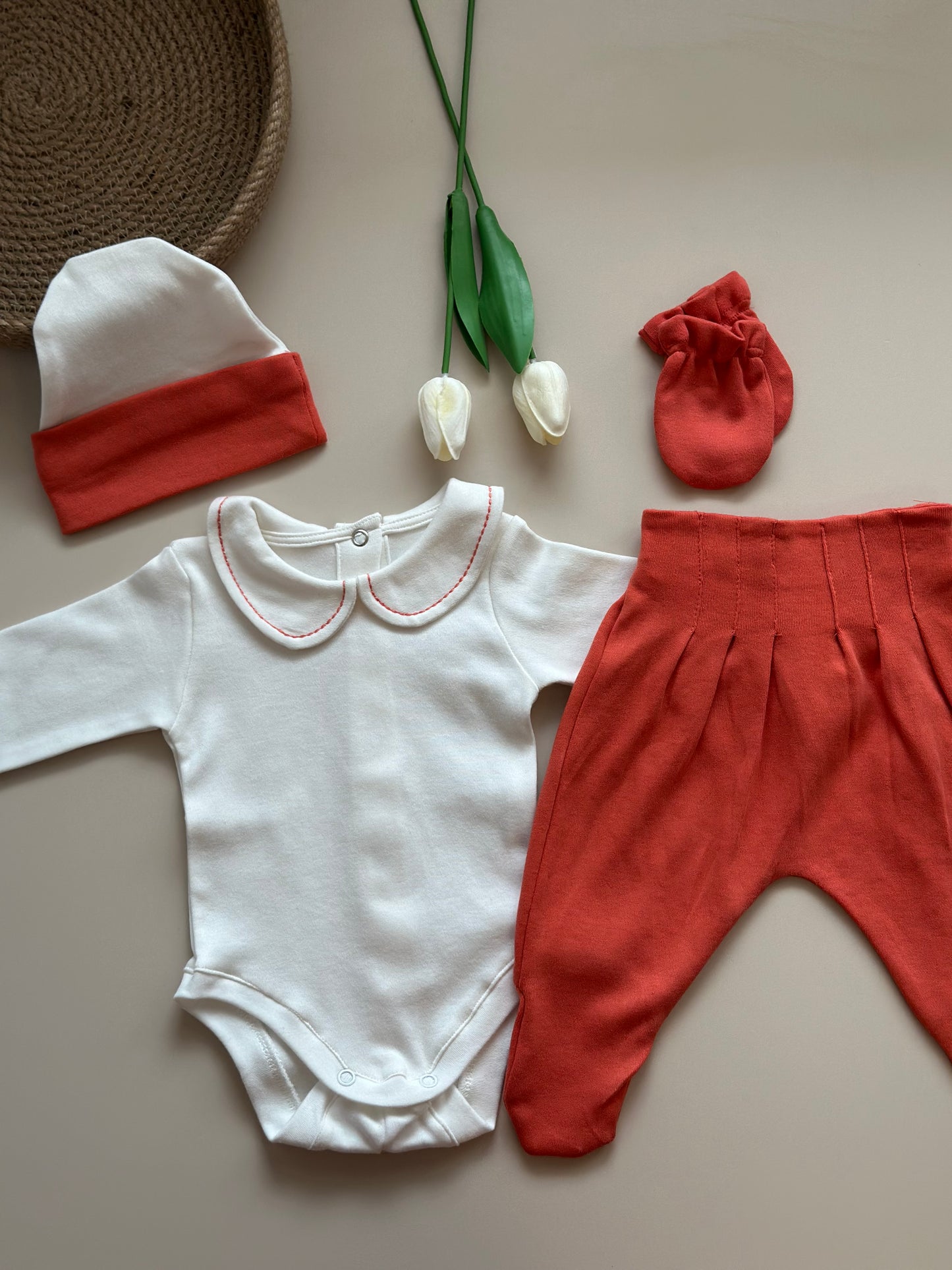 Tile 4-Piece Hospital Exit (Body, Trousers, Beanie, Gloves)