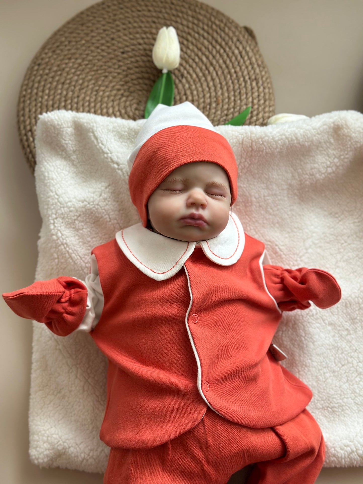 Tile 5-Piece Hospital Set (Vest, Snap Bodysuit, Pleated Trousers, Beanie, Gloves)