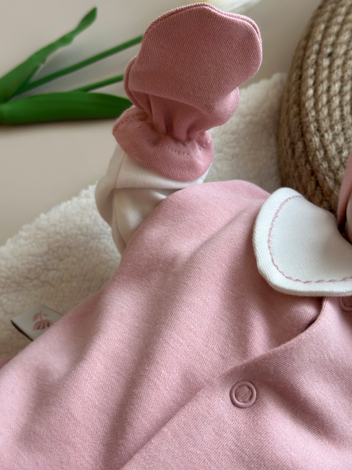 Dusty Rose 5-Pack Hospital Set (Vest, Snap Bodysuit, Pleated Trousers, Beanie, Gloves)