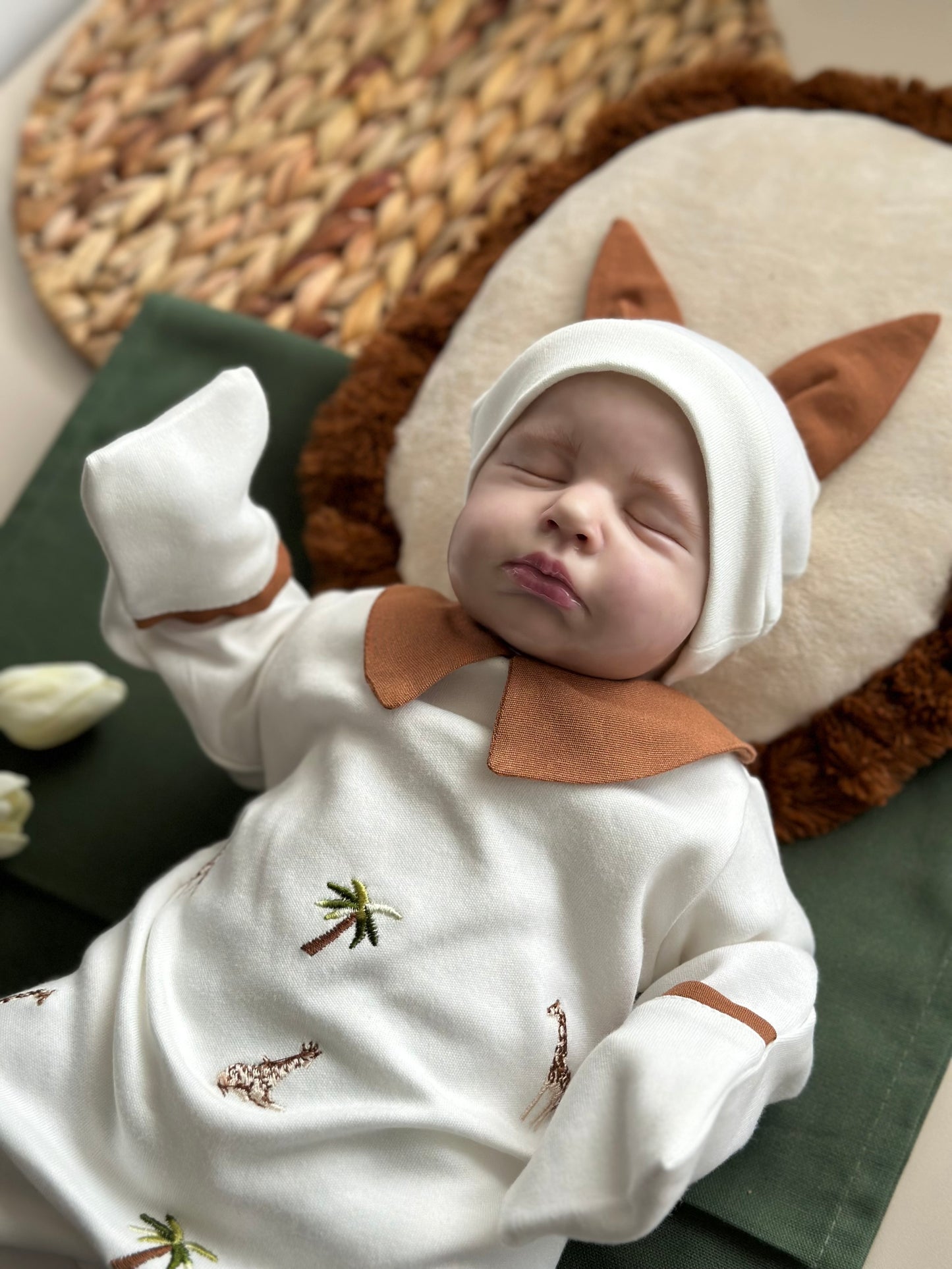 Minimal Giraffe Overalls and Hat - Brown