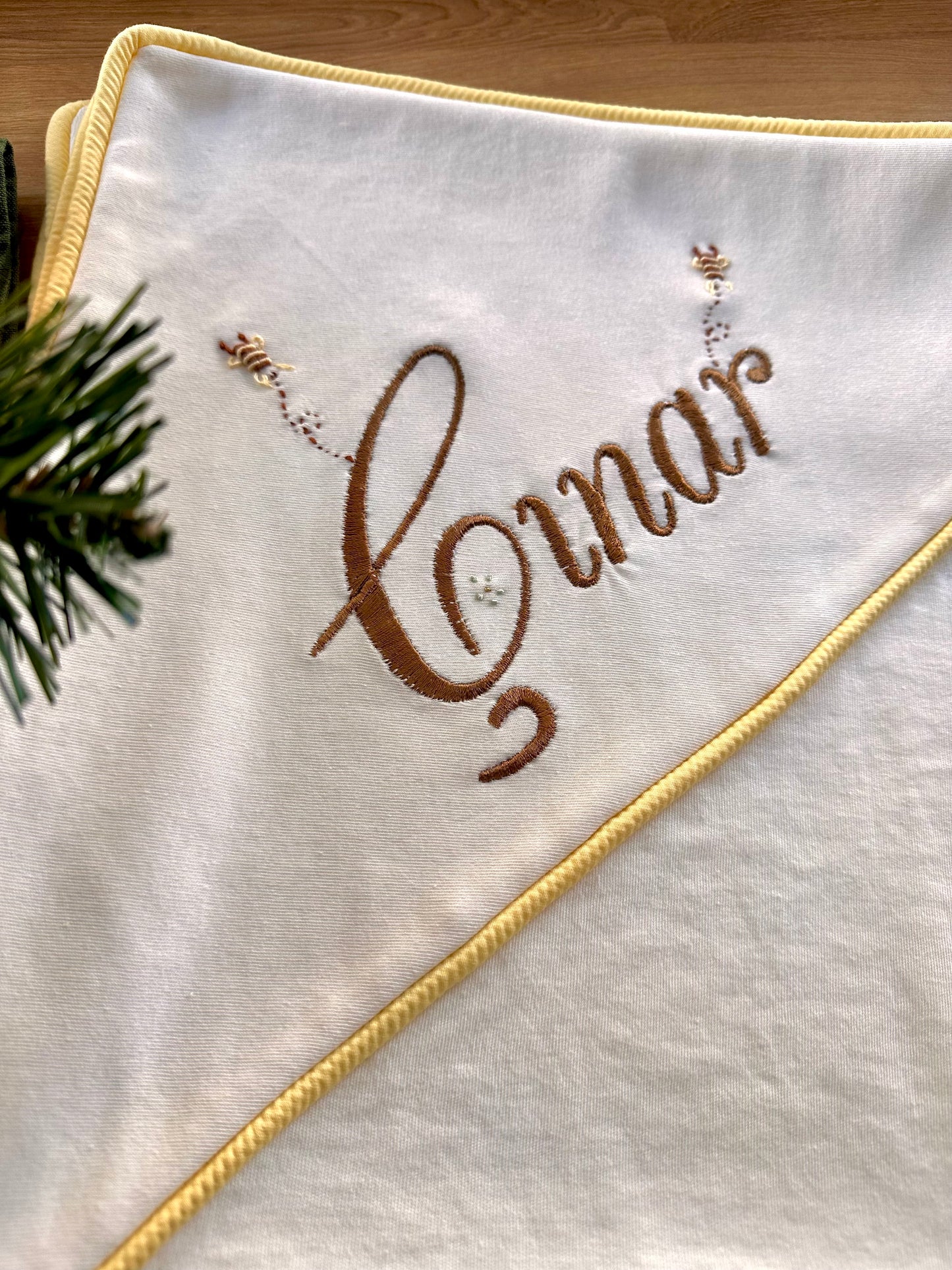 Sarı Biyeli Arılı Battaniye