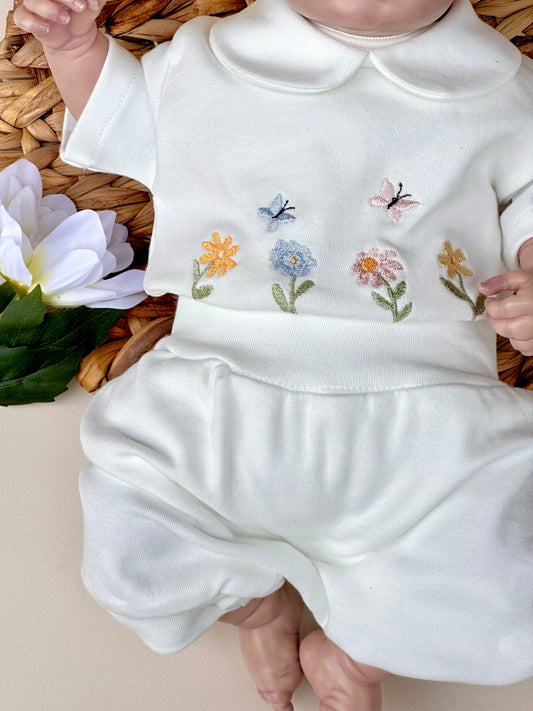 Kelebek ve Çiçek Nakışlı Çıtçıtlı Kısa Kollu Body ve Ekru Penye Balon Şort Takım / Jardin