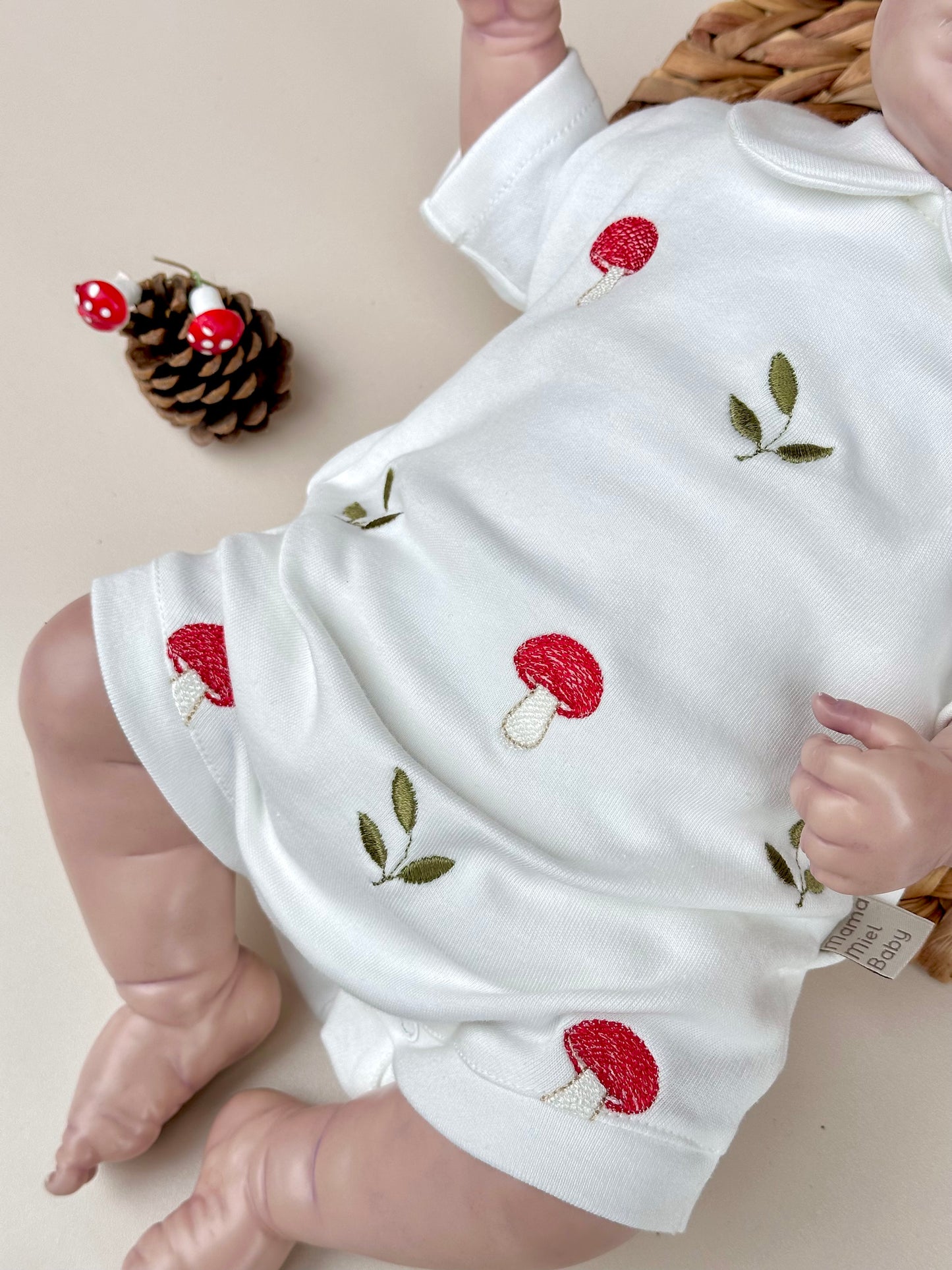 Mantar Nakışlı Kısa Kollu Çıtçıtlı Bebek Body