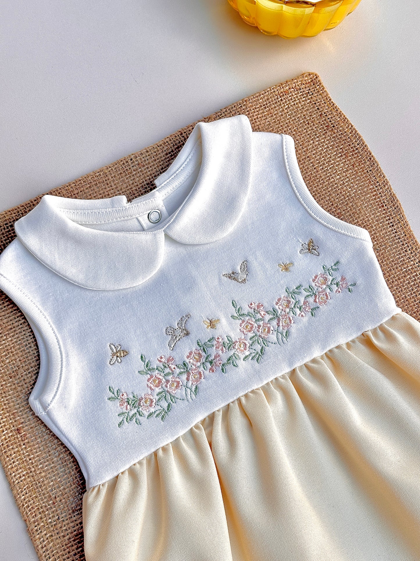 Vintage Çiçek Nakışlı Sarı Kız Bebek Yazlık Romper