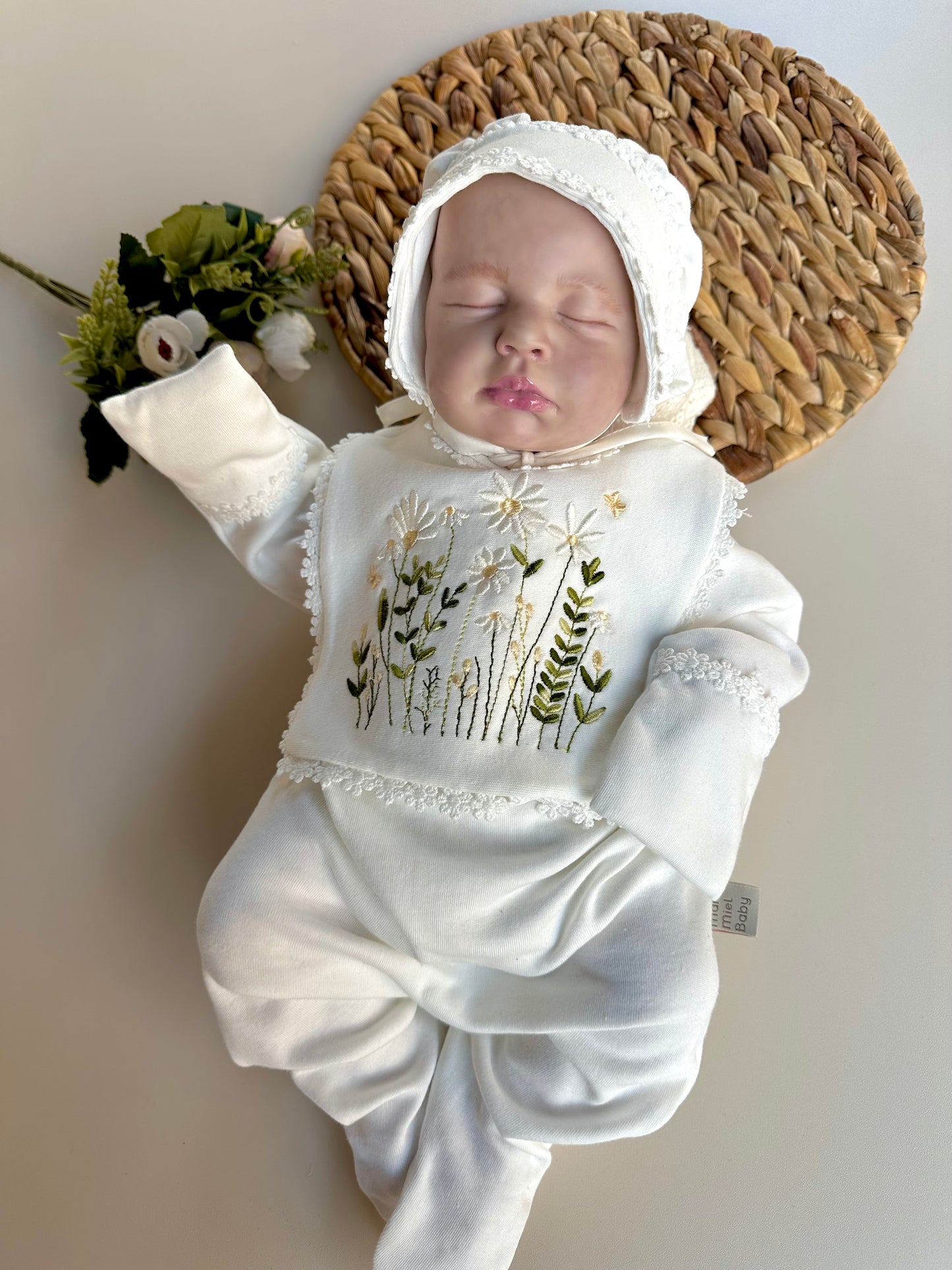 Papatya Nakışlı Önlükü Tulum ve Şapkası