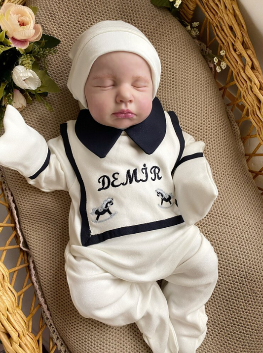 Koyu Lacivert Atlı Önlüklü Tulum ve Düz Bere Şapkası